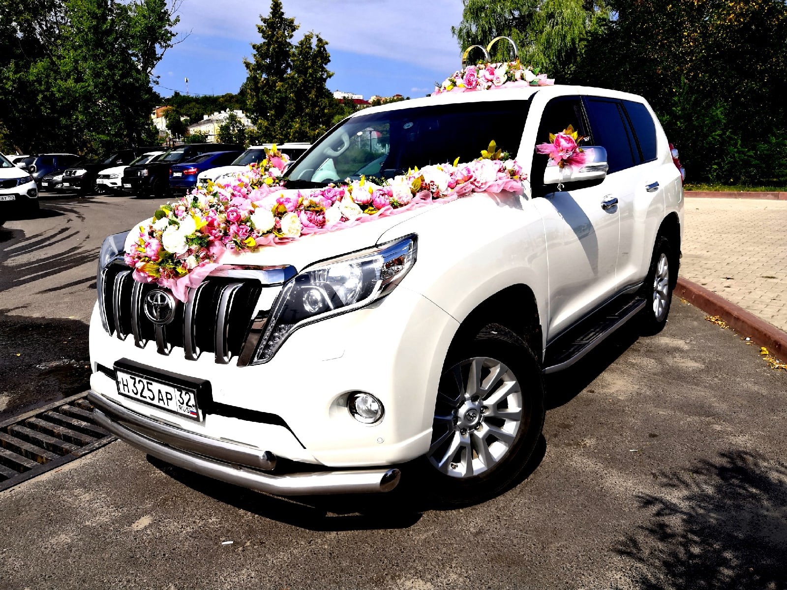 Аренда Toyota Prado с водителем в Брянске: внедорожник Toyota Prado цена от  900 рублей в час | REQCAR.COM