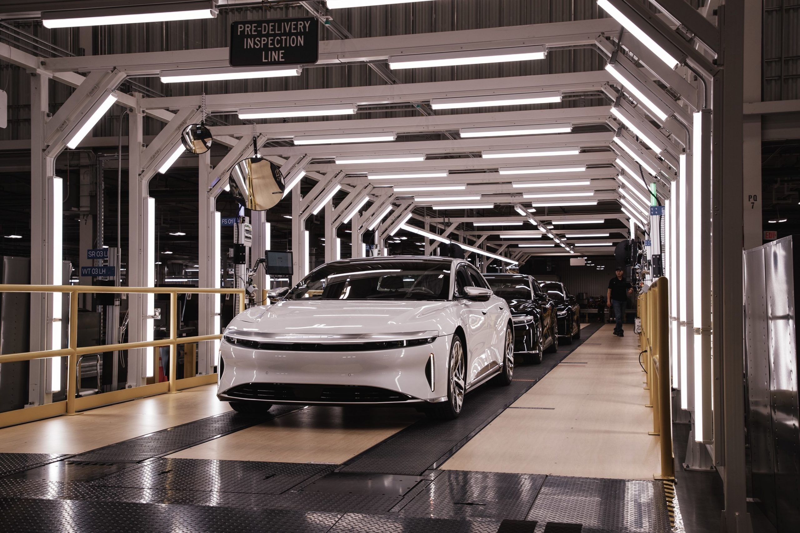 Lucid Motors: Производитель элитных электромобилей с впечатляющей энергоэффективностью